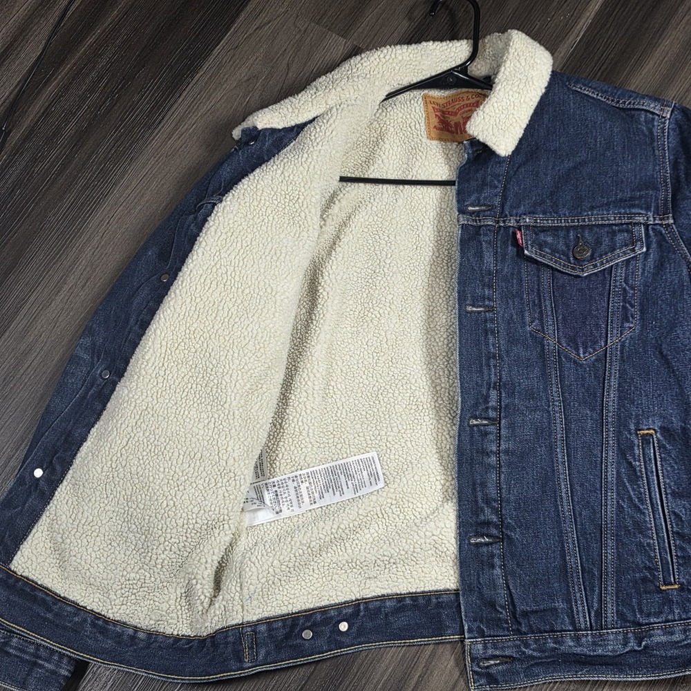 Levis Mens Sherpa Lined Denim Trucker Jacket Dark Wash Blue 70598-0027 Large - Picture 3 of 10
